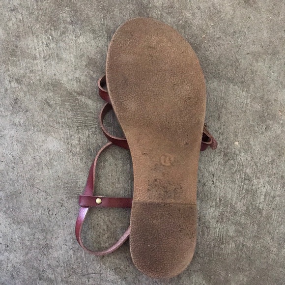 Universal Thread Sandals - Picture 3 of 4